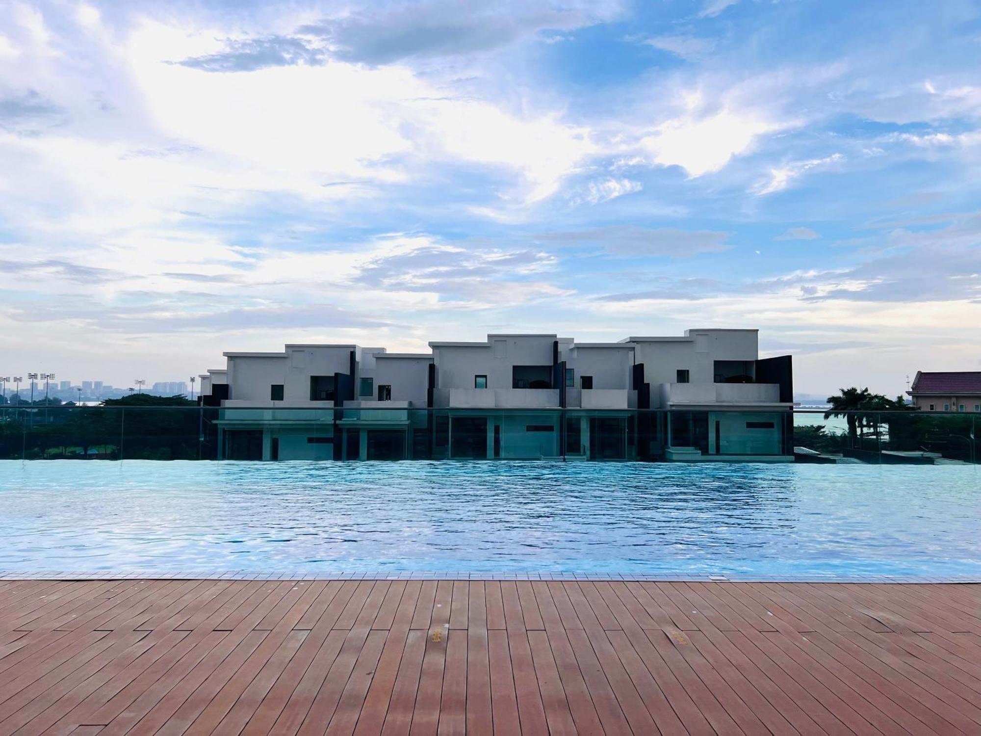 Paragon Residence 2Br4Pax Sleek Stay Nr Ciq Midvalley By Our Stay Johor Bahru Exterior photo